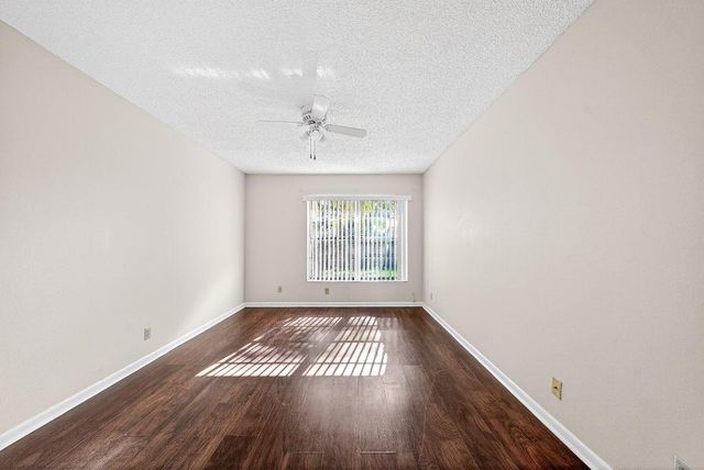 108 Pinewood Court, Jupiter, FL 33458