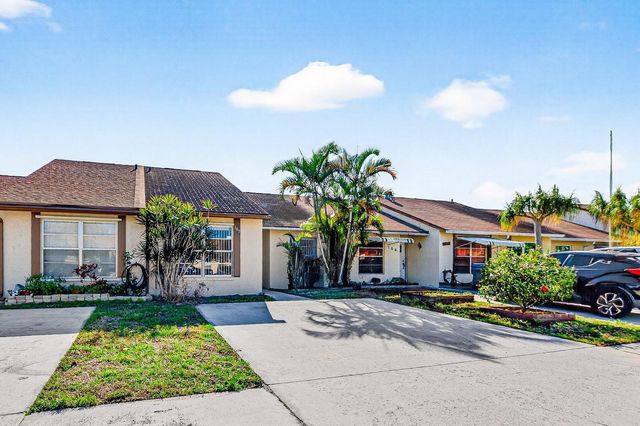 108 Pinewood Court, Jupiter, FL 33458