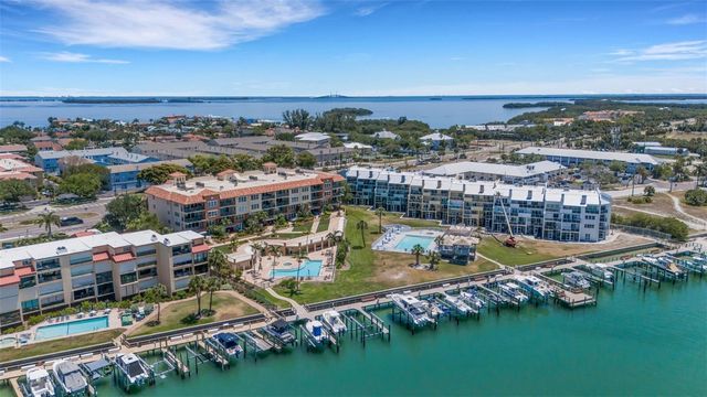 1090 PINELLAS BAYWAY S A5, St Petersburg, FL 33715