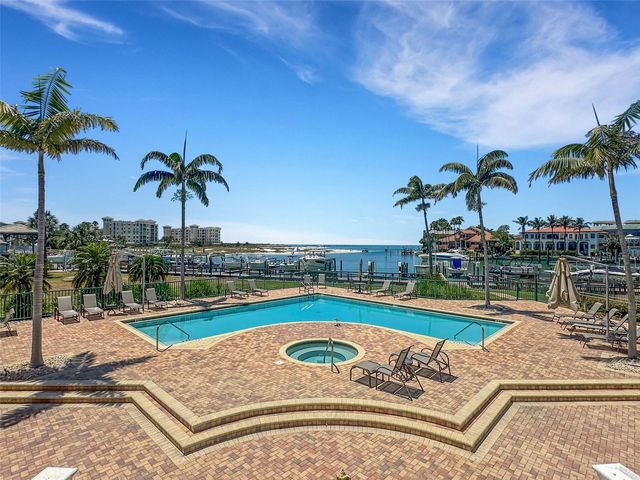 1090 PINELLAS BAYWAY S A5, St Petersburg, FL 33715