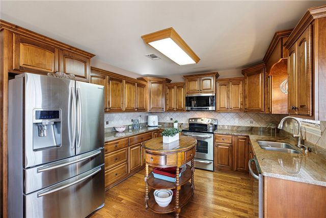 354 Thornwood Lane, Russellville, AR 72802