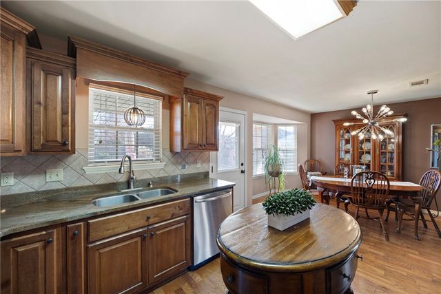 354 Thornwood Lane, Russellville, AR 72802