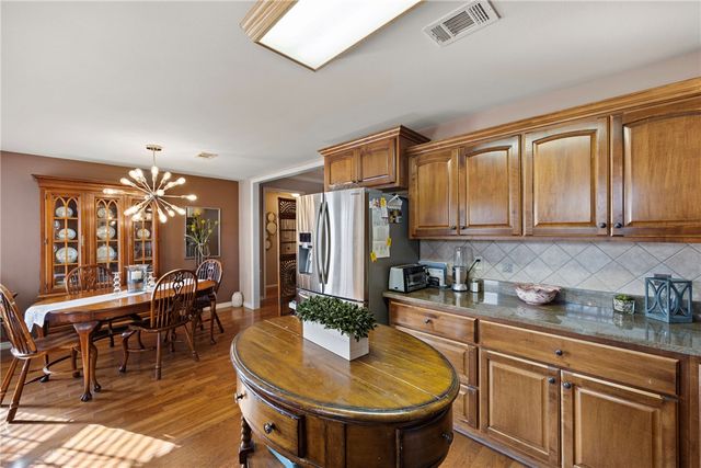 354 Thornwood Lane, Russellville, AR 72802