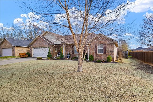 354 Thornwood Lane, Russellville, AR 72802