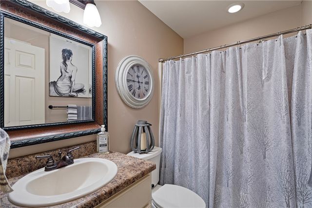 354 Thornwood Lane, Russellville, AR 72802