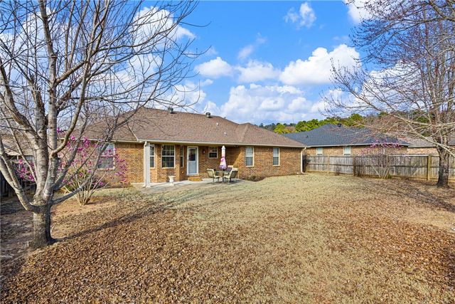 354 Thornwood Lane, Russellville, AR 72802