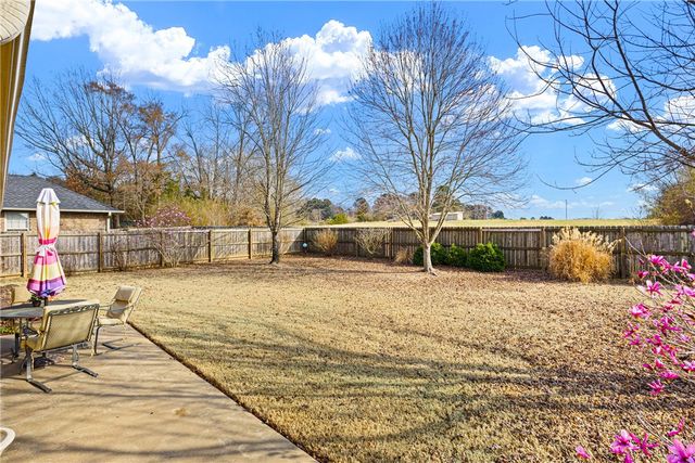 354 Thornwood Lane, Russellville, AR 72802