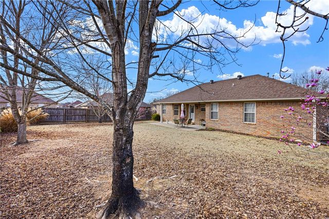 354 Thornwood Lane, Russellville, AR 72802