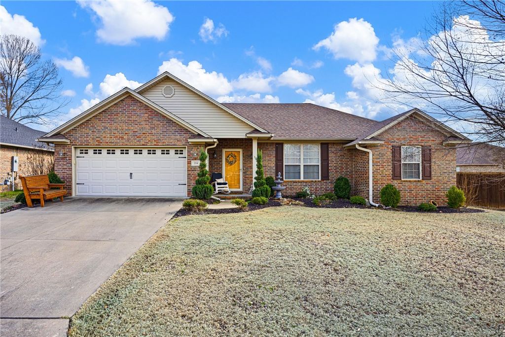 354 Thornwood Lane, Russellville, AR 72802