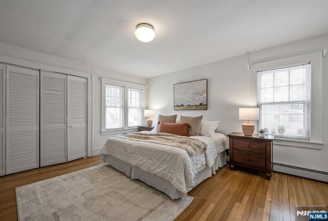 33 Homewood Avenue, Allendale, NJ 07401