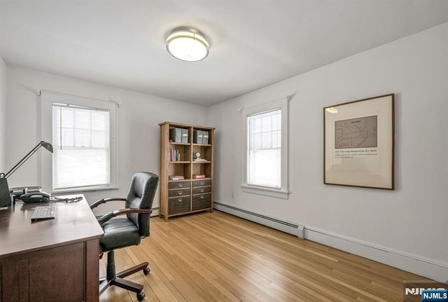 33 Homewood Avenue, Allendale, NJ 07401