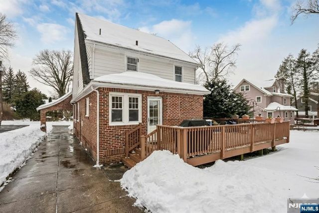 33 Homewood Avenue, Allendale, NJ 07401