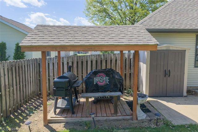 1453 3rd Street SE, New Philadelphia, OH 44663