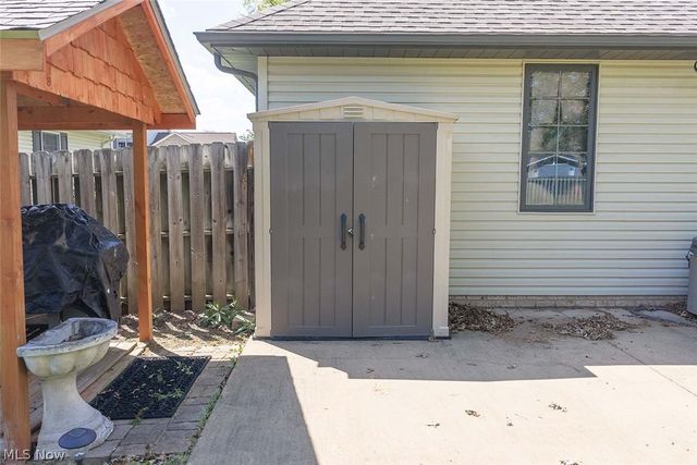 1453 3rd Street SE, New Philadelphia, OH 44663