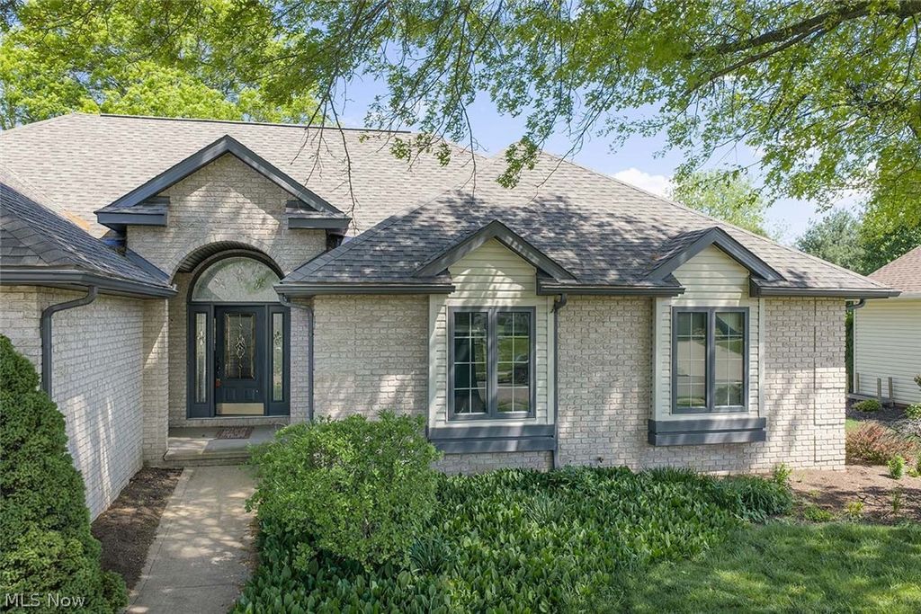 1453 3rd Street SE, New Philadelphia, OH 44663