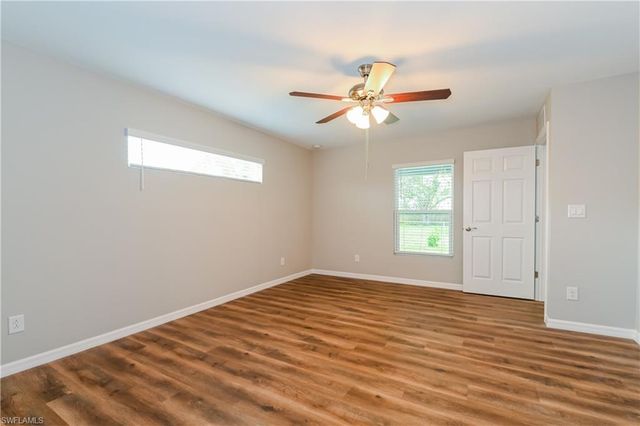 719 13th TER, Cape Coral, FL 33991