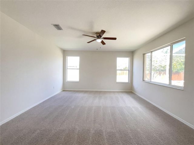 10101 KINGSBRIDGE AVENUE, Tampa, FL 33626