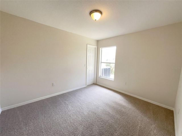 10101 KINGSBRIDGE AVENUE, Tampa, FL 33626