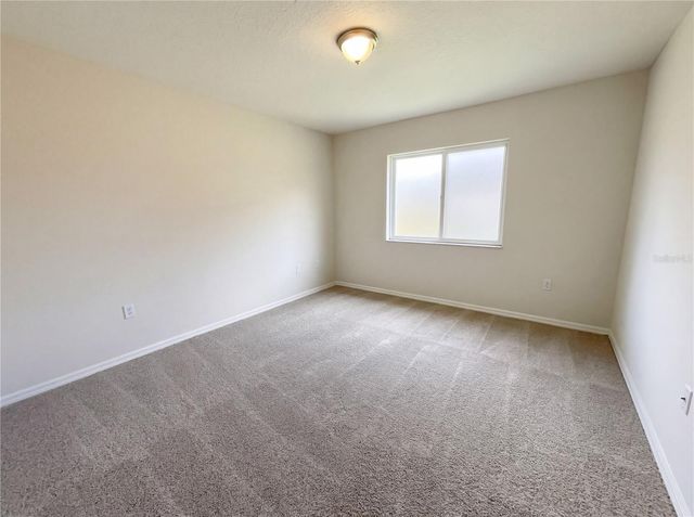 10101 KINGSBRIDGE AVENUE, Tampa, FL 33626