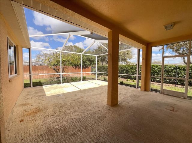 10101 KINGSBRIDGE AVENUE, Tampa, FL 33626