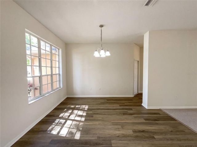 10101 KINGSBRIDGE AVENUE, Tampa, FL 33626