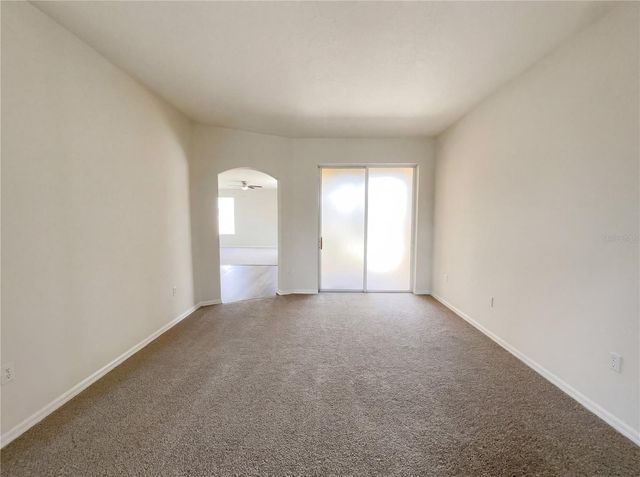 10101 KINGSBRIDGE AVENUE, Tampa, FL 33626