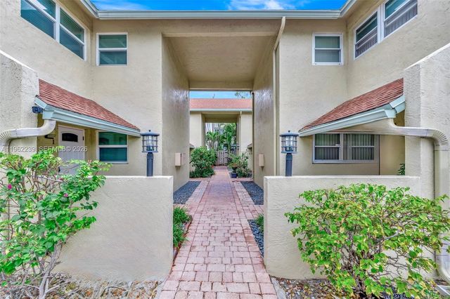 499 SE 13th St 7E, Fort Lauderdale, FL 33316