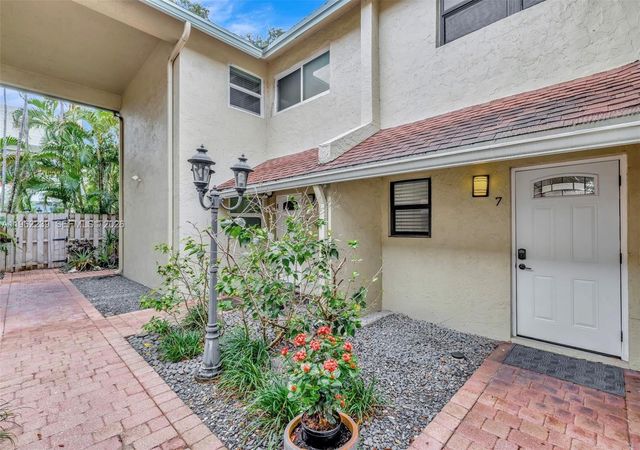 499 SE 13th St 7E, Fort Lauderdale, FL 33316