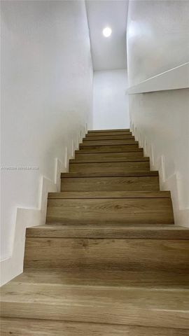 499 SE 13th St 7E, Fort Lauderdale, FL 33316