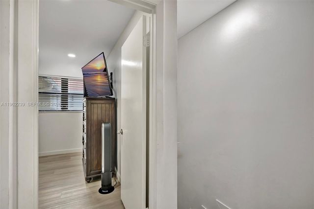 499 SE 13th St 7E, Fort Lauderdale, FL 33316