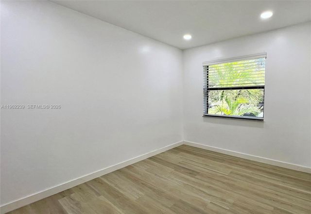 499 SE 13th St 7E, Fort Lauderdale, FL 33316