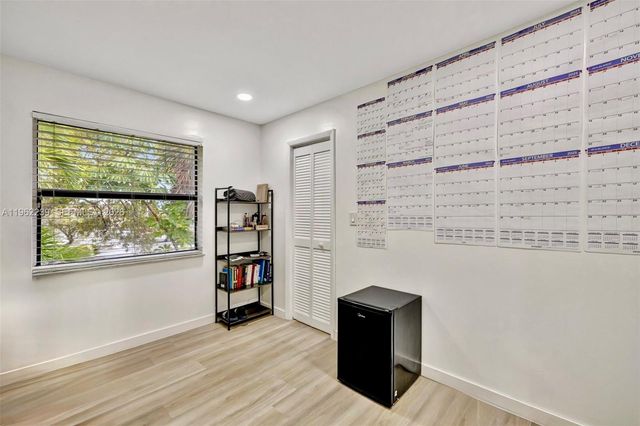 499 SE 13th St 7E, Fort Lauderdale, FL 33316