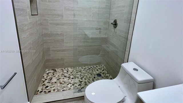 499 SE 13th St 7E, Fort Lauderdale, FL 33316