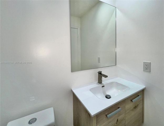 499 SE 13th St 7E, Fort Lauderdale, FL 33316