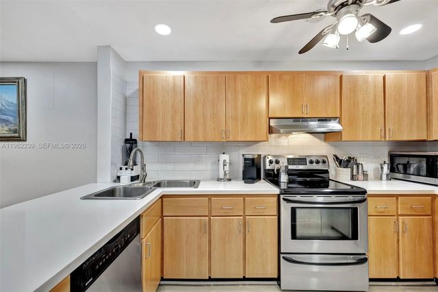 499 SE 13th St 7E, Fort Lauderdale, FL 33316