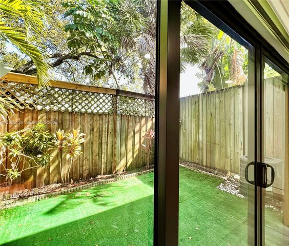 499 SE 13th St 7E, Fort Lauderdale, FL 33316