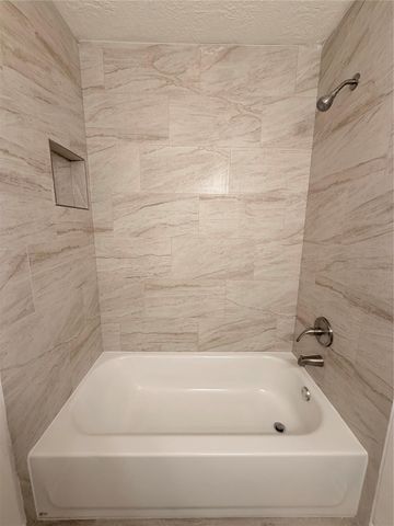 5011 Brisbane Drive, Houston, TX 77048