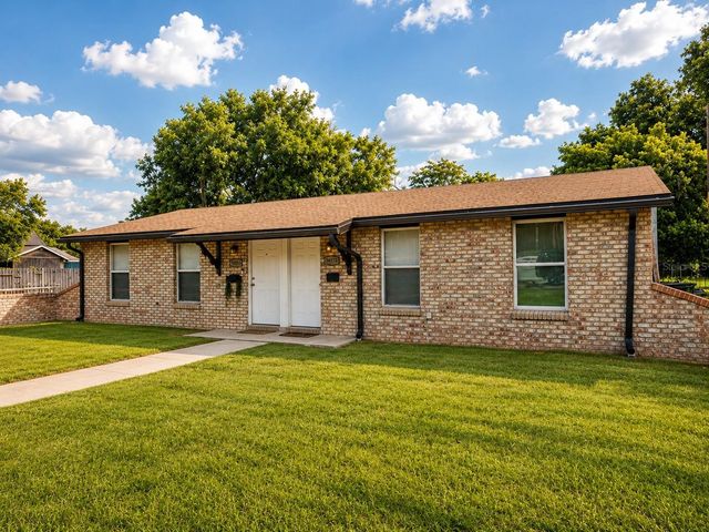 38413 & 38415 13TH AVENUE, Zephyrhills, FL 33542