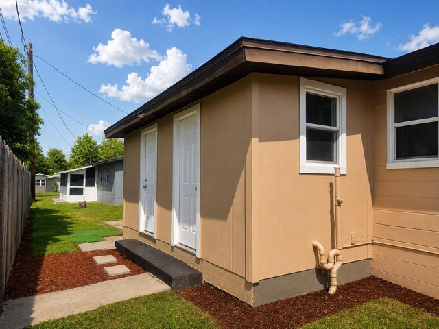 38413 & 38415 13TH AVENUE, Zephyrhills, FL 33542