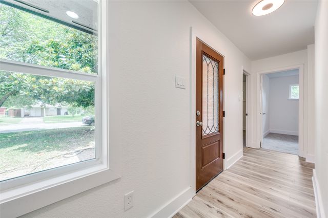 909 Lexington Drive, Irving, TX 75061