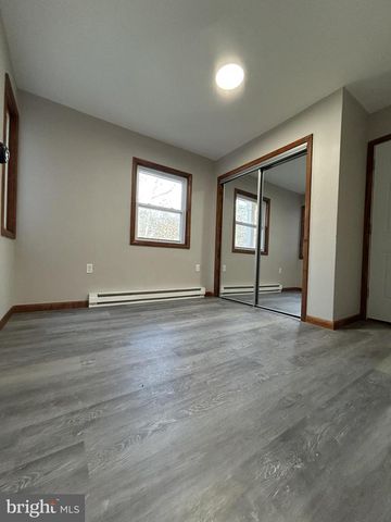 2233 VISTA CIR, East Stroudsburg, PA 18302