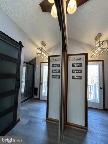 2233 VISTA CIR, East Stroudsburg, PA 18302