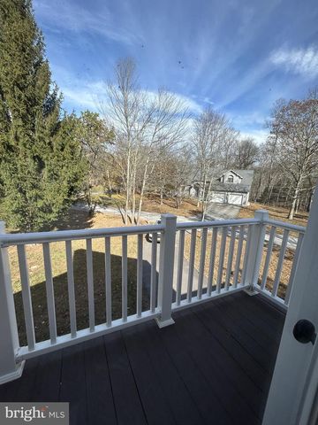 2233 VISTA CIR, East Stroudsburg, PA 18302