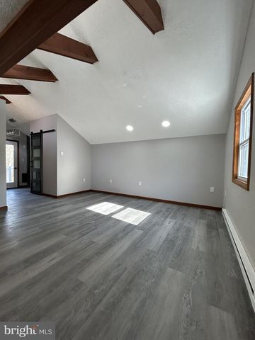 2233 VISTA CIR, East Stroudsburg, PA 18302