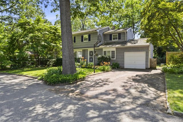 11A Prospect Drive N, Huntington Station, NY 11746