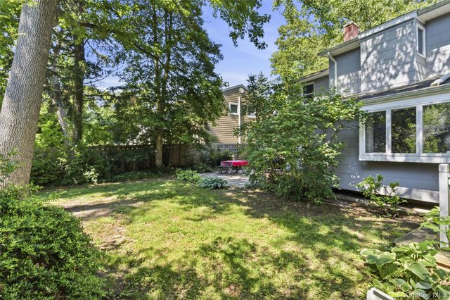 11A Prospect Drive N, Huntington Station, NY 11746