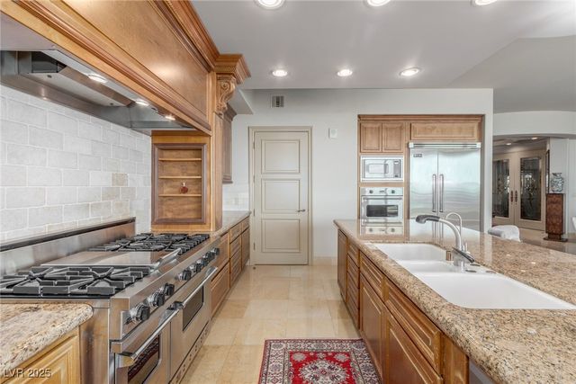 9101 Alta Drive 203, Las Vegas, NV 89145