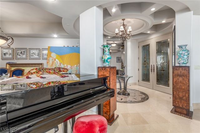 9101 Alta Drive 203, Las Vegas, NV 89145