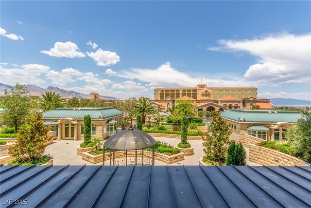 9101 Alta Drive 203, Las Vegas, NV 89145