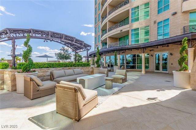 9101 Alta Drive 203, Las Vegas, NV 89145